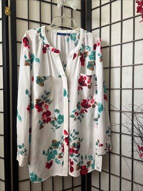 Apt. 9 White Floral Henley Blouse with Red, Teal and Brown Blooms